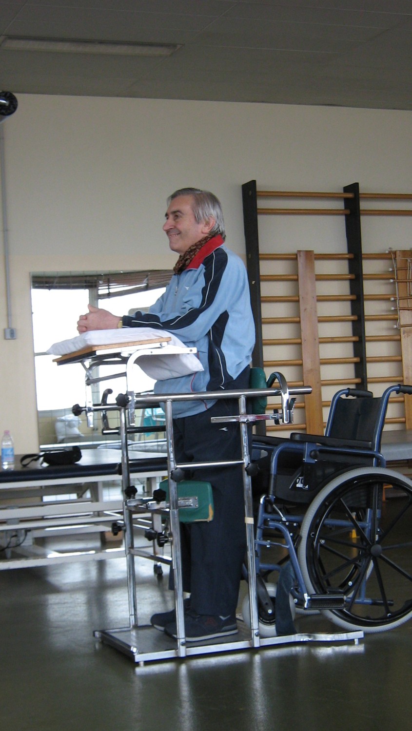 UO Riabilitazione Villanova 065 Palestra STANDING Ferrari.jpg
